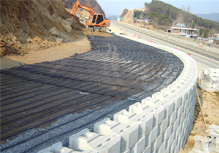 土工格栅在道路改扩建工程中的应用